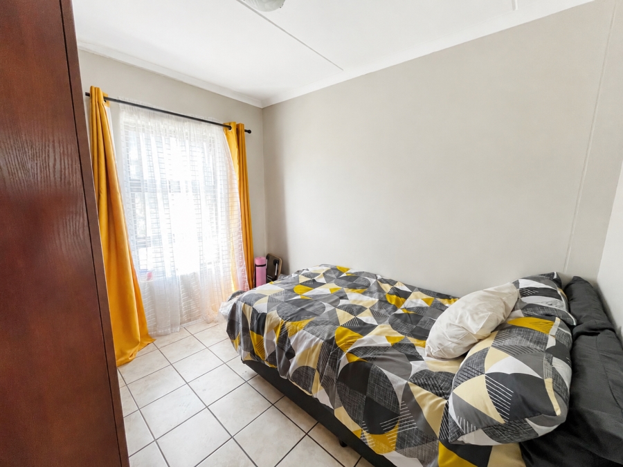 To Let 2 Bedroom Property for Rent in Burgundy Estate Western Cape